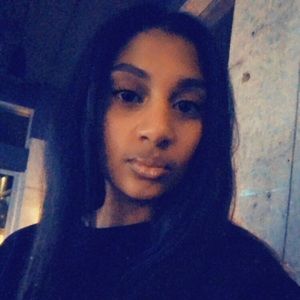 Meet your Posher, Chanel